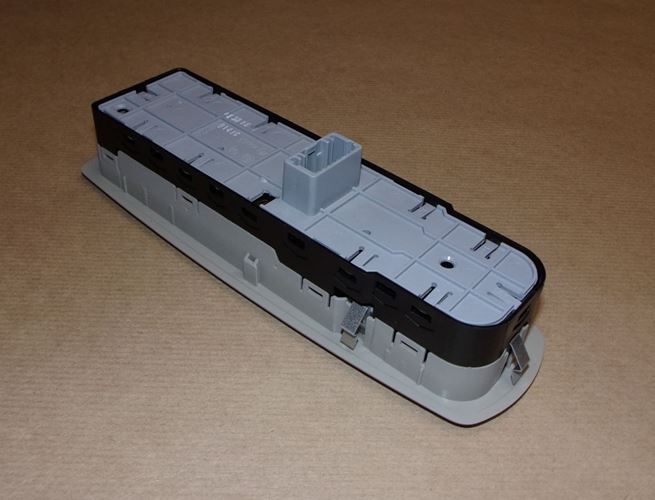 Przycisk podnoszenia i opuszczania szyb Renault Fluence