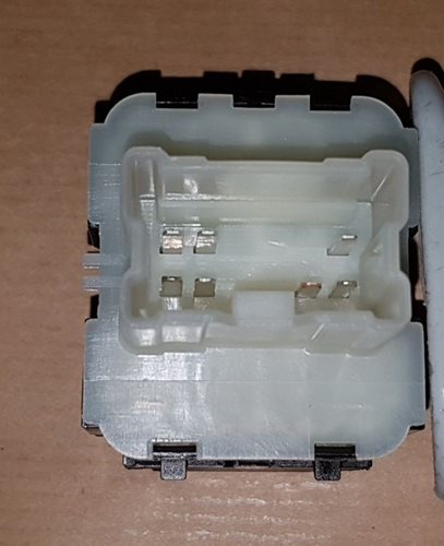 Przycisk podnoszenia i opuszczania szyb Renault Trafic III