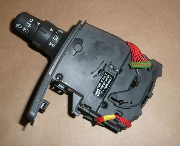 Przełącznik świateł Renault Clio III Halogeny