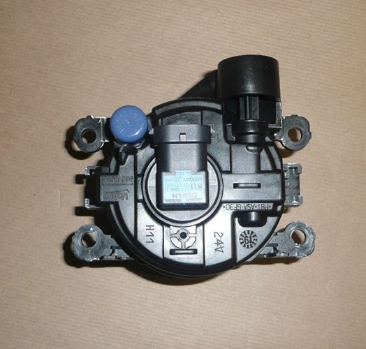 Lampa przeciwmgłowa Renault Trafic III lewa