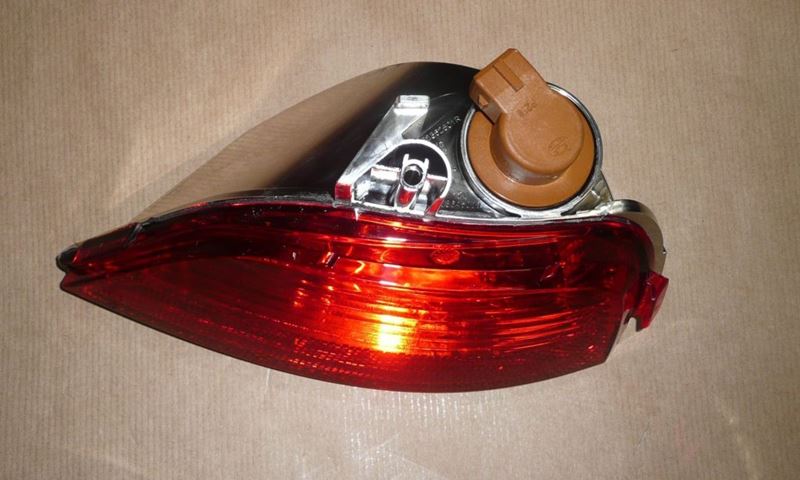 Lampa przeciwmgłowa Renault Megane IV tył lewa