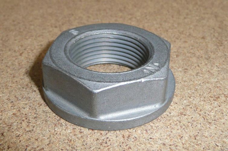 Nakrętka półosi Peugeot 205 405 22x1.5 K32