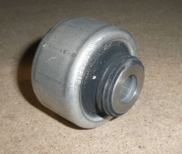 Tuleja wahacza Citroen Berlingo III Peugeot 206 307
