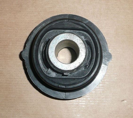 Tuleja wahacza Citroen C3 tylna