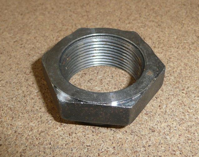 Nakrętka piasty koła Peugeot Partner