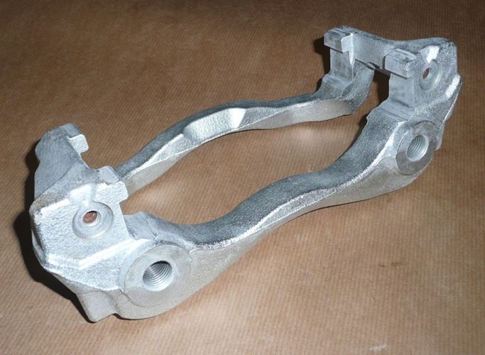 Jarzmo zacisku Peugeot Boxer III przód