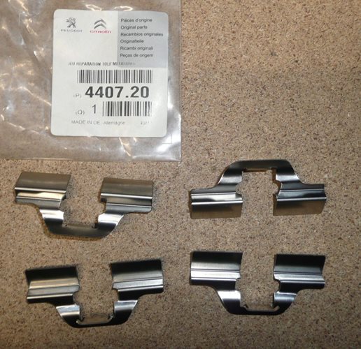 Blaszki klocków hamulcowych Citroen C2, C3, C4 tył