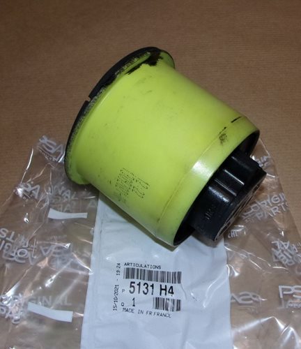 Tuleja tylnej belki Citroen C3 II DS3 Peugeot 208