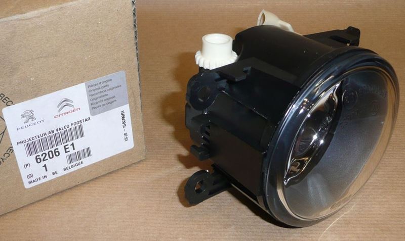 Lampa przeciwmgłowa Citroen C1 Citroen C3 Citroen C4 Citroen C5 II Peugeot 107