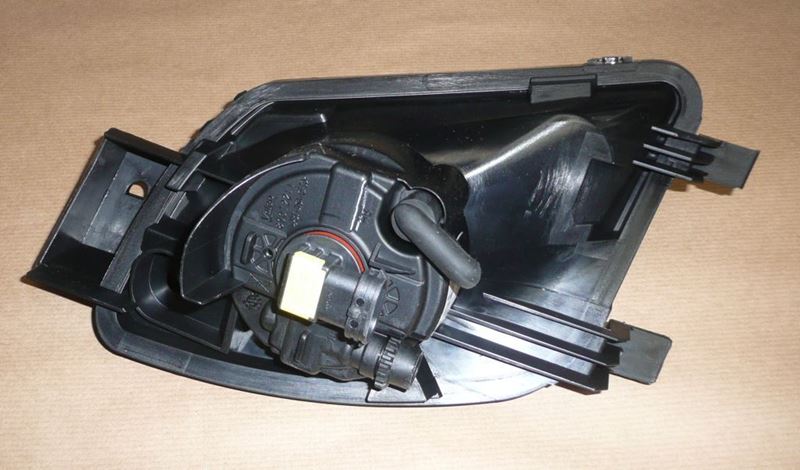 Lampa przeciwmgłowa Peugeot 308 prawa