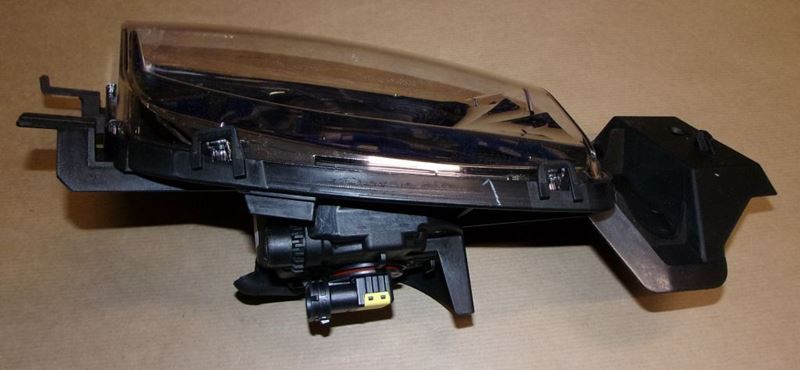 Lampa przeciwmgłowa Peugeot 308 lewa