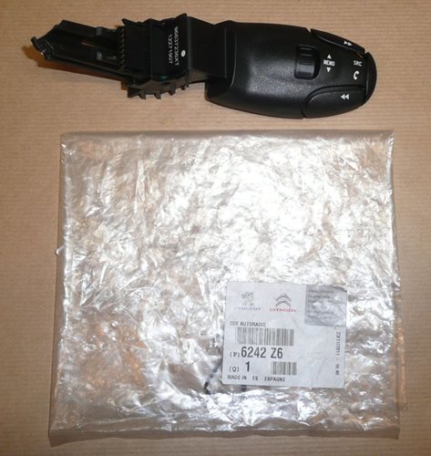 Przełącznik sterowania radia Peugeot 206 308