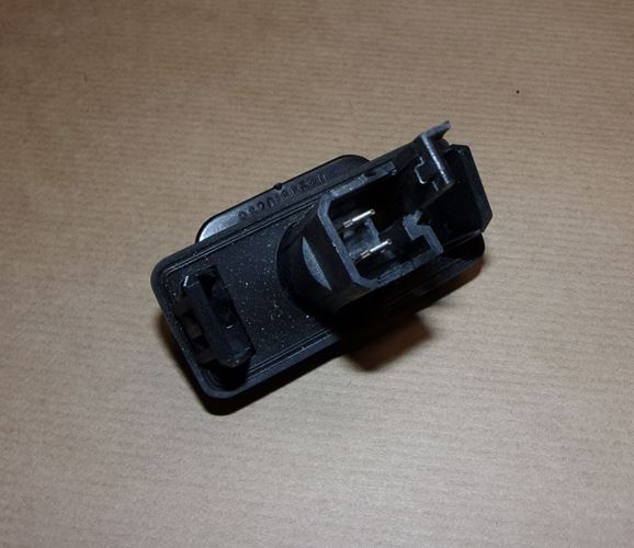 Lampa tablicy rejestracyjnej Citroen Berlingo Peugeot 306 Peugeot 406