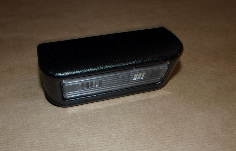 Lampa tablicy rejestracyjnej Citroen Jumpy III Peugeot Expert III