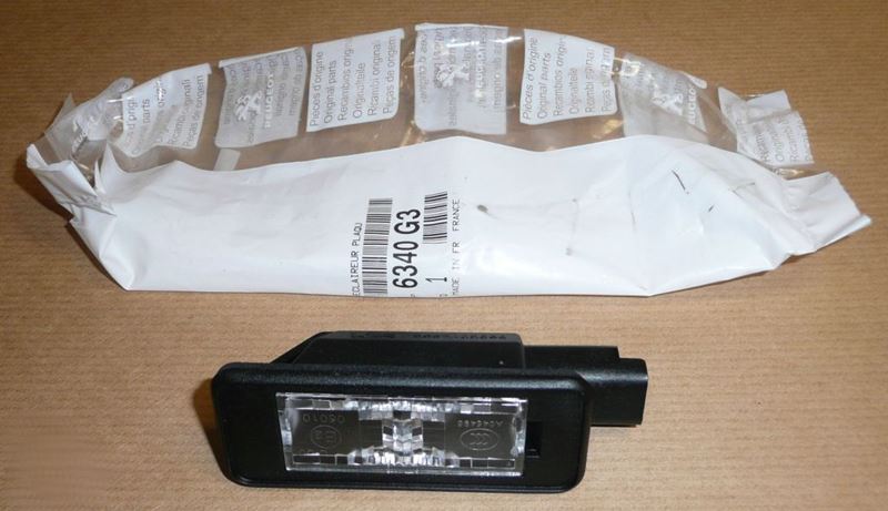 Lampa tablicy rejestracyjnej Citroen C4 Citroen C5 III Peugeot 308 Peugeot 508