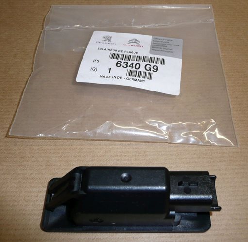 Lampa tablicy rejestracyjnej Citroen C2 Citroen C8 Citroen C6 Peugeot 307 Peugeot 308 Peugeot 407