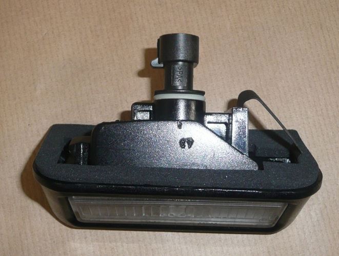 Lampa tablicy rejestracyjnej Citroen Nemo Peugeot Bipper
