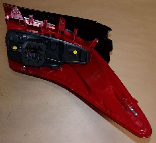 Lampa tylna Peugeot 308 lewa