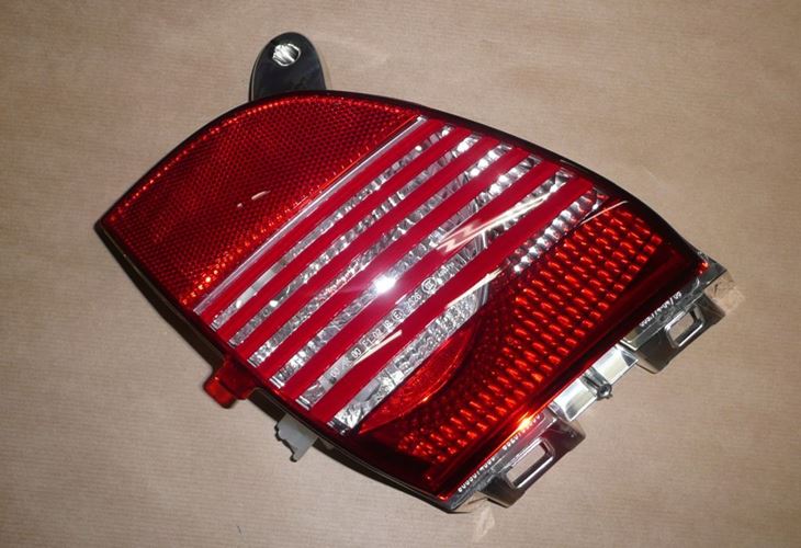 Lampa przeciwmgłowa Peugeot 2008 tył prawa