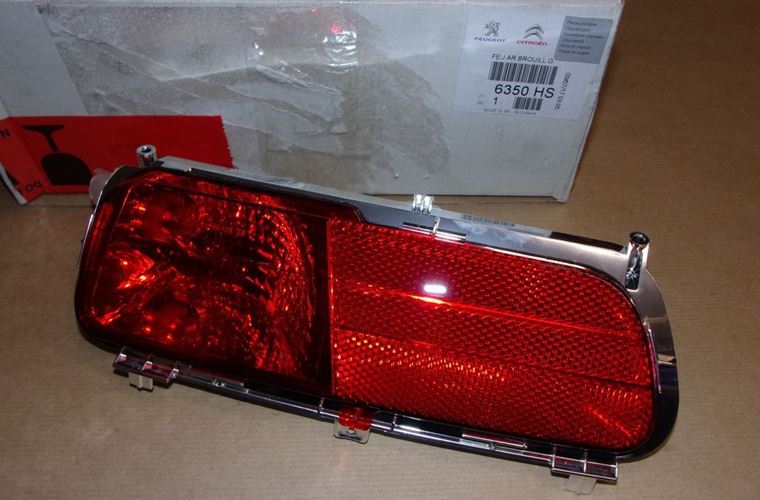 Lampa przeciwmgłowa Citroen C4 Picasso tył lewa