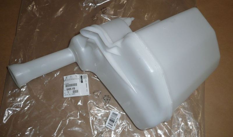 Zbiornik płynu spryskiwacza Citroen C1 Peugeot 107