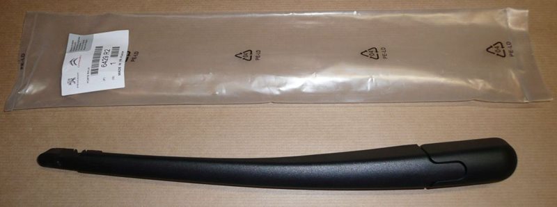 Ramię wycieraczki tył Citroen Saxo Peugeot 206