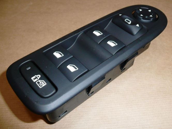 Przycisk podnoszenia i opuszczania szyb Peugeot 308