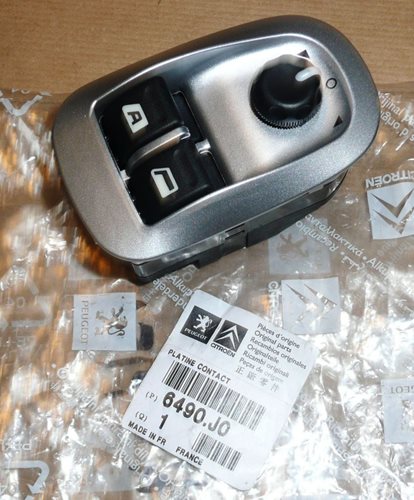 Przycisk podnoszenia i opuszczania szyb Peugeot 206+