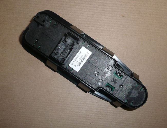 Przycisk podnoszenia i opuszczania szyb Citroen Jumpy III 08>