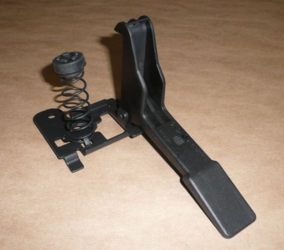 Uchwyt zamka maski Renault Scenic III