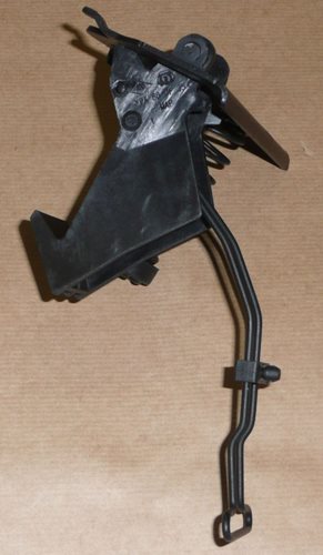 Zamek maski pokrywy silnika Renault Master III