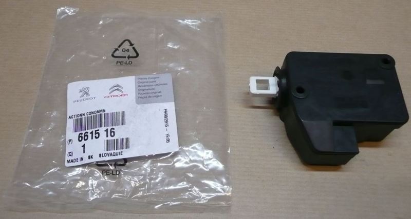 Siłownik centralnego zamka bagażnika