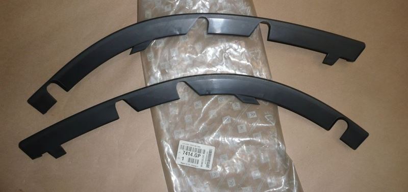 Listwa zderzaka Citroen Xsara Picasso przód