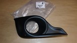 Ramka halogenu Citroen DS4 lewa czarna