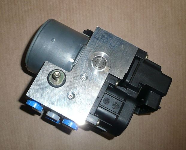 Pompa hamulcowa ABS Renault Kangoo 97-08