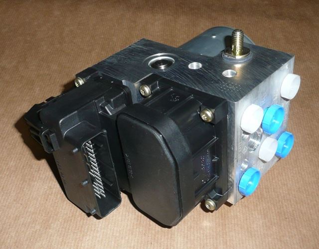 Pompa hamulcowa ABS Renault Kangoo 97-08