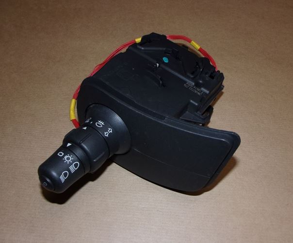 Przełącznik świateł Renault Clio III Halogeny