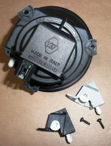 Lampa przeciwmgłowa Renault Kangoo prawa