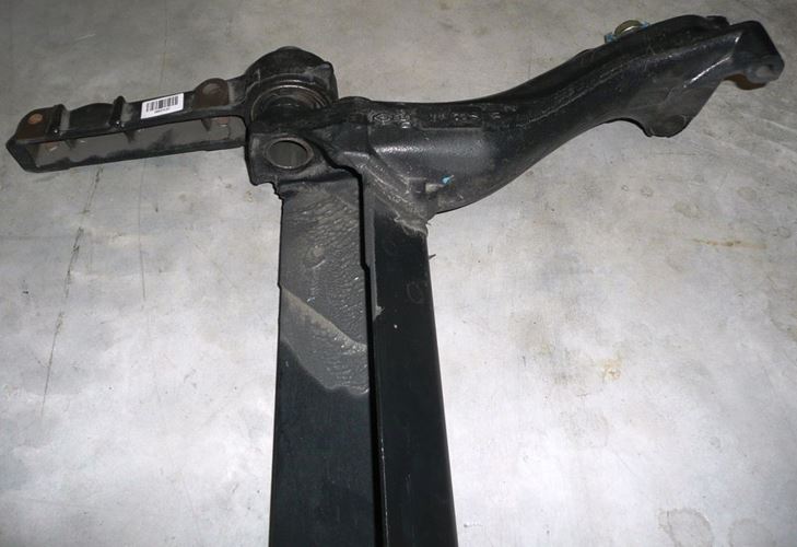 Tylna belka Renault Megane I
