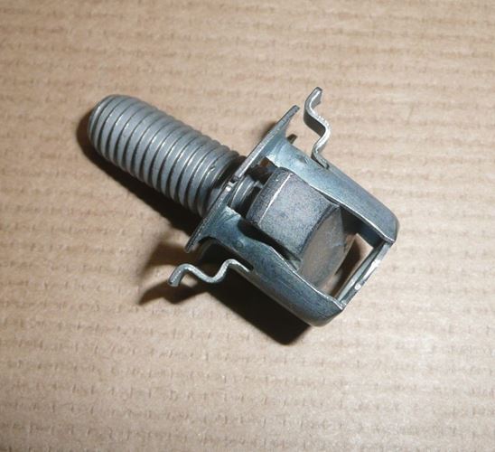 Spinka osłony pod silnik Renault Master III