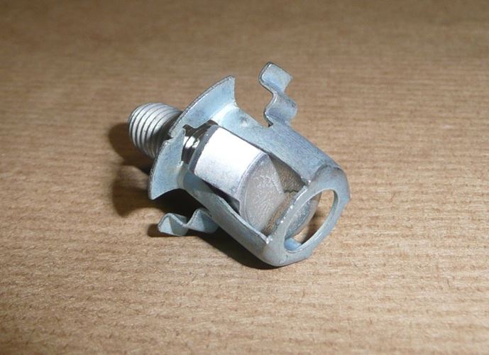 Spinka osłony pod silnik Renault Master III