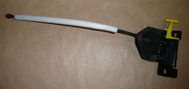 Zaczep drzwi tylnych Renault Trafic II prawy