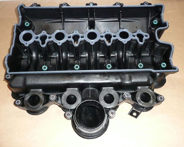 Pokrywa zaworów Renault Master II 2.5 Dci