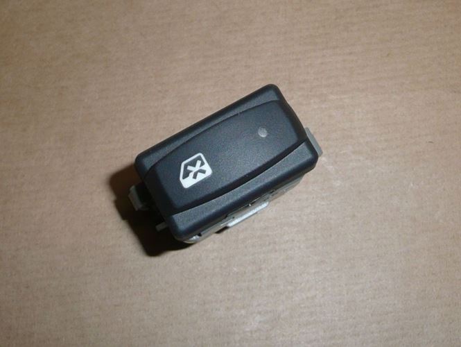 Przycisk podnoszenia i opuszczania szyb Renault Clio III Modus