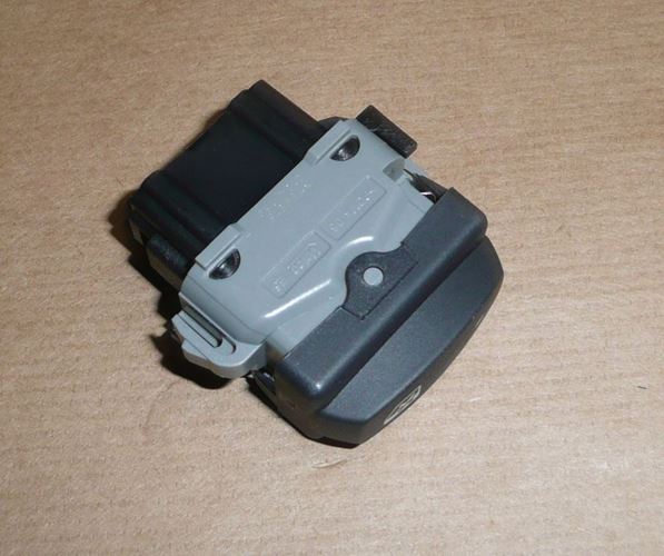 Przycisk podnoszenia i opuszczania szyb Renault Clio III Modus