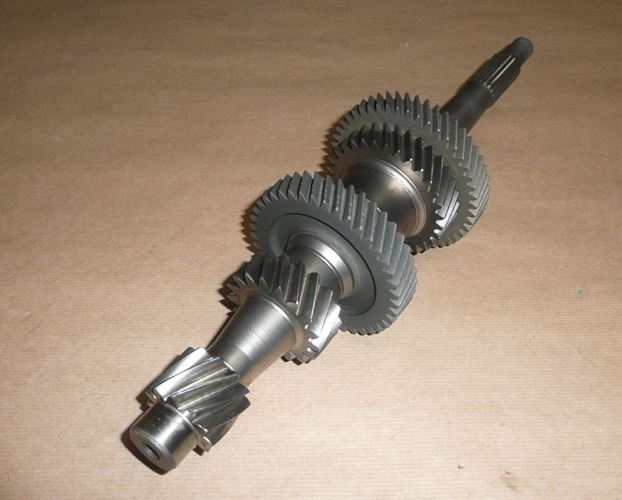 Wałek główny skrzyni Renault Master III