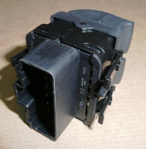 Przycisk podnoszenia i opuszczania szyb Renault Trafic II