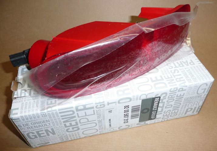 Lampa przeciwmgłowa Renault Clio III kombi lewa tył