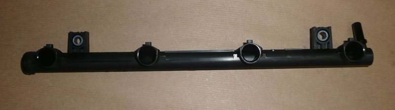 Rampa wtrysku Renault Trafic II 2.0 16V