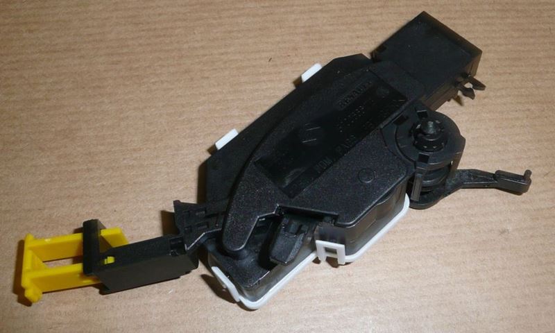 Czujnik pedału sprzęgła Renault Megane II